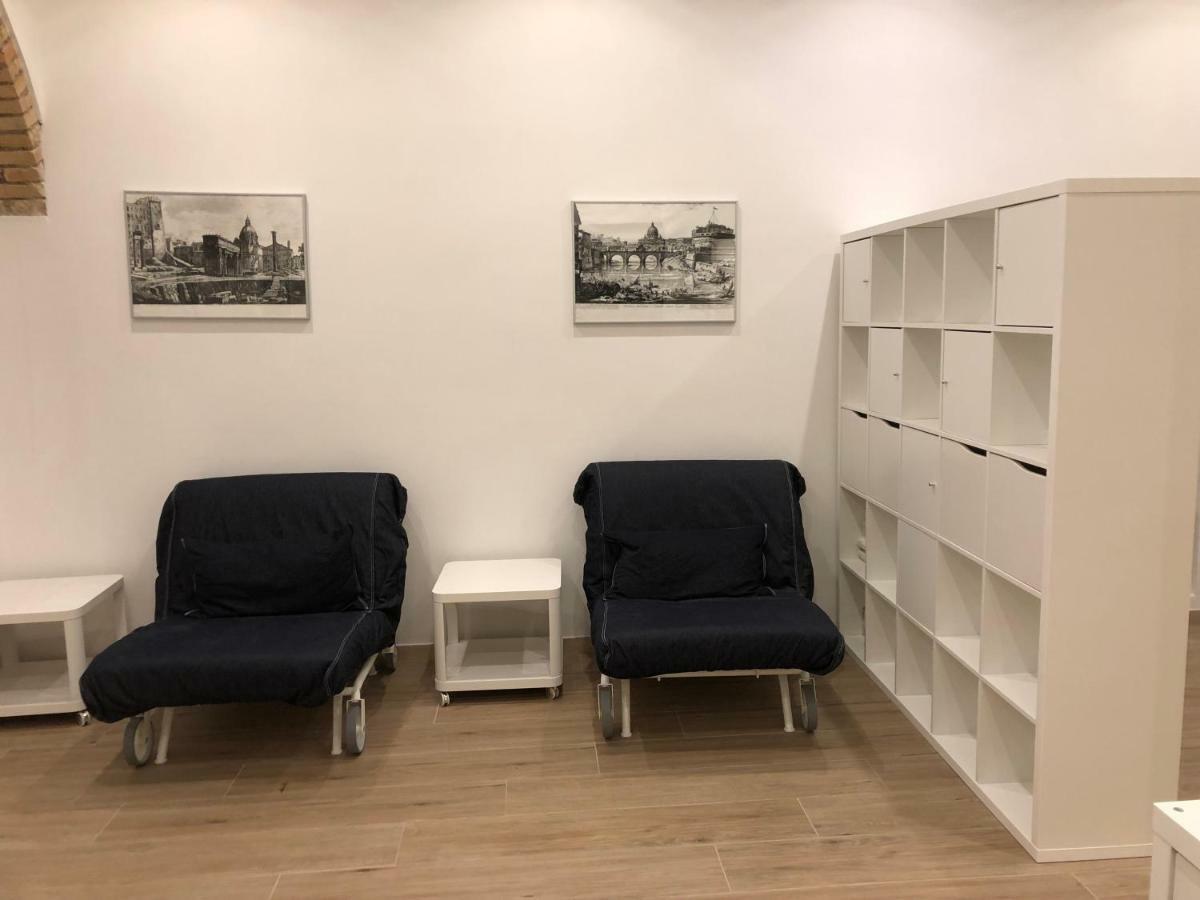 San Lorenzo University Flat Rom